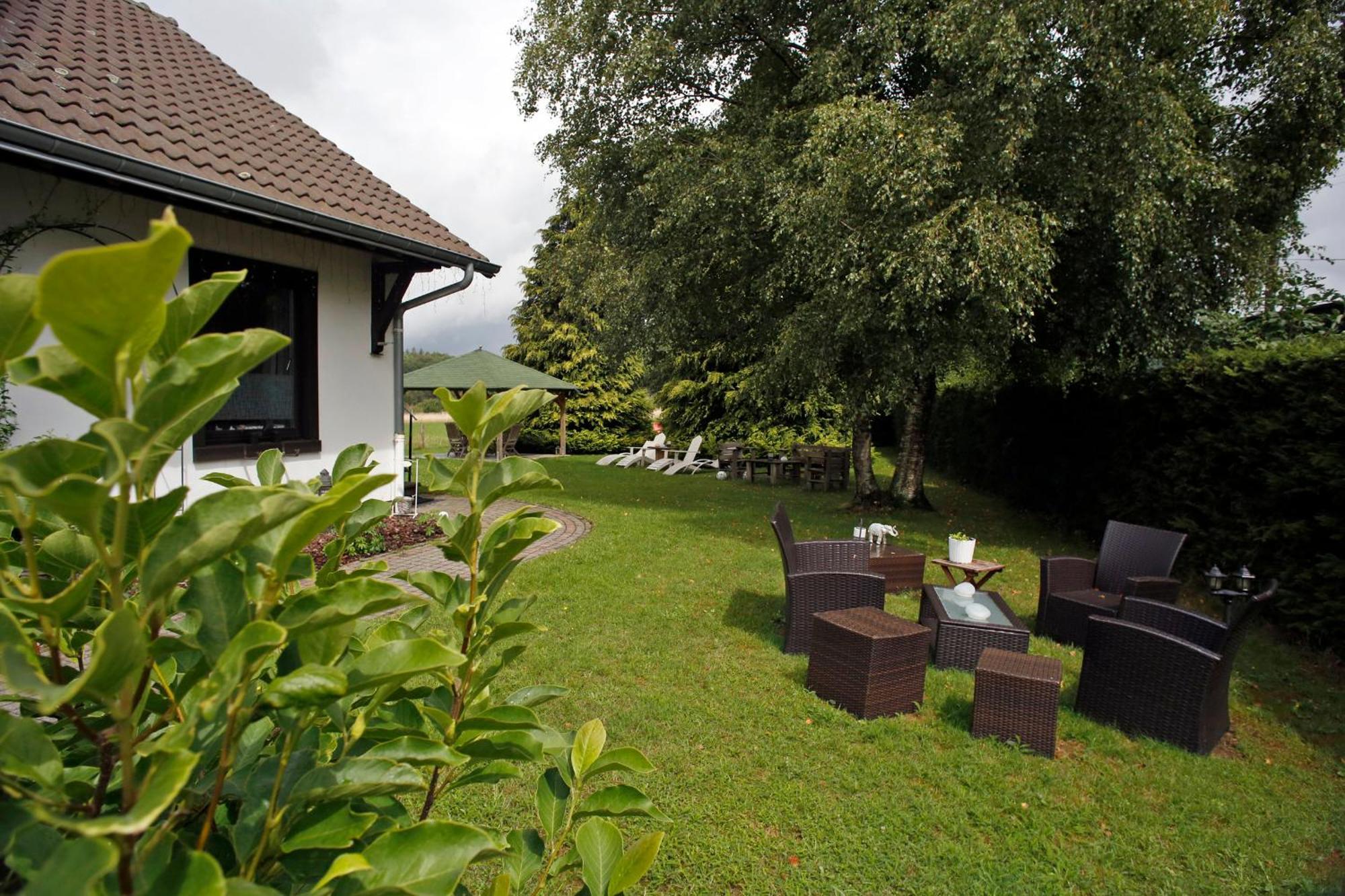 B&B Au Coq En Pate Jalhay Exterior foto